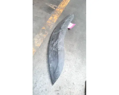 INTERNATIONAL 7400 Fender Extension