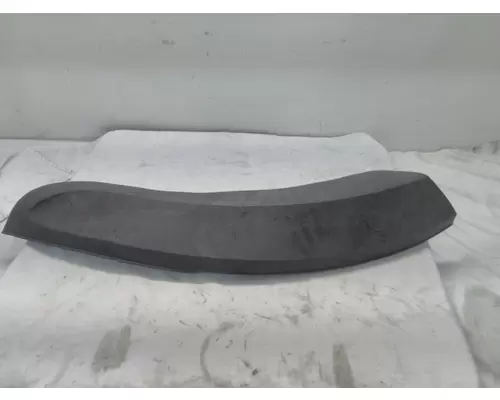 INTERNATIONAL 7400 Fender Extension