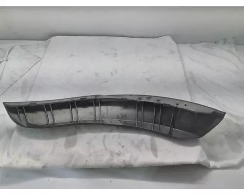 INTERNATIONAL 7400 Fender Extension