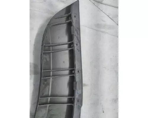 INTERNATIONAL 7400 Fender Extension