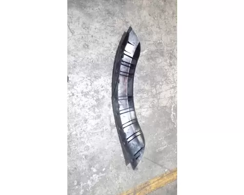 INTERNATIONAL 7400 Fender Extension
