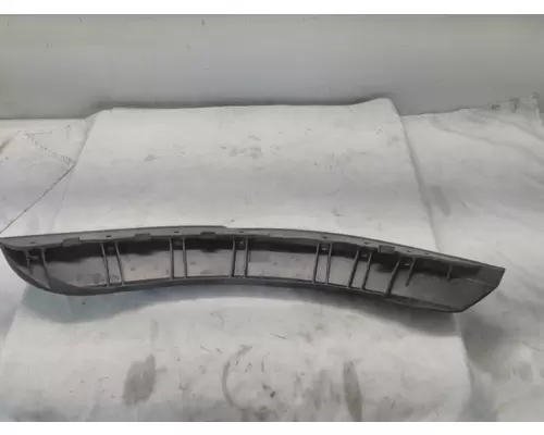 INTERNATIONAL 7400 Fender Extension
