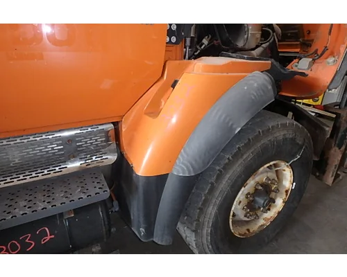 INTERNATIONAL 7400 Fender Extension