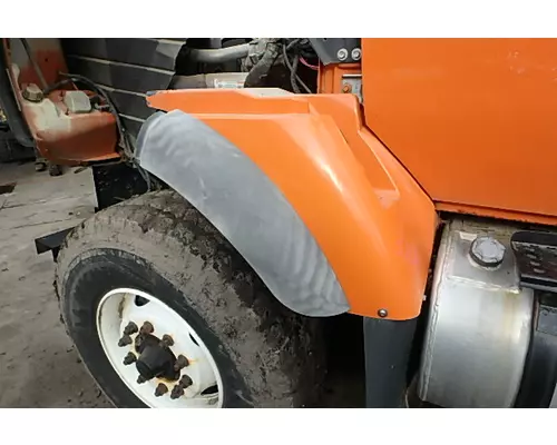 INTERNATIONAL 7400 Fender Extension