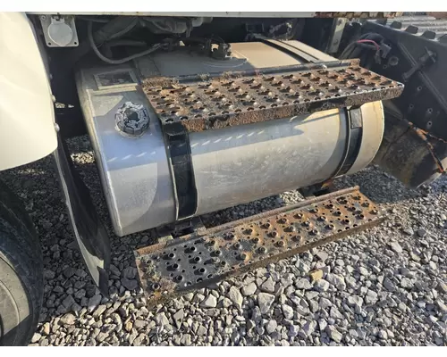 INTERNATIONAL 7400 Fuel Tank