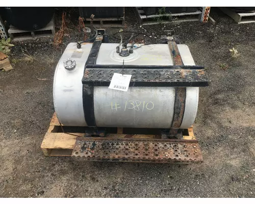 INTERNATIONAL 7400 Fuel Tank