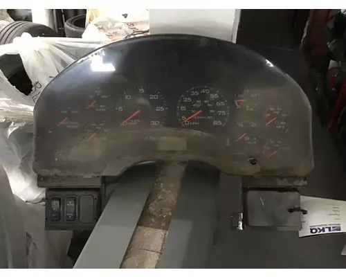 INTERNATIONAL 7400 GAUGE CLUSTER