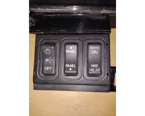 INTERNATIONAL 7400 GAUGE CLUSTER