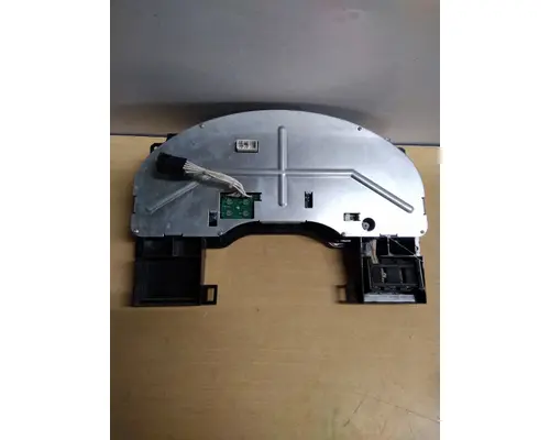 INTERNATIONAL 7400 GAUGE CLUSTER