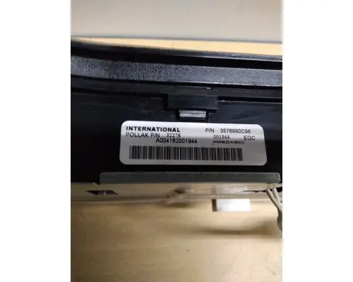 INTERNATIONAL 7400 GAUGE CLUSTER