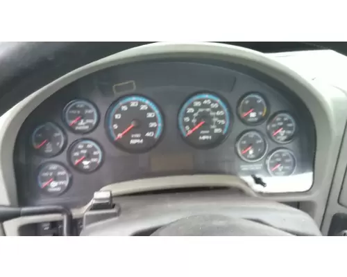 INTERNATIONAL 7400 GAUGE CLUSTER