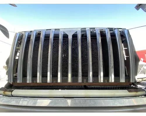 INTERNATIONAL 7400 Grille