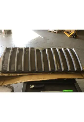 INTERNATIONAL 7400 Grille