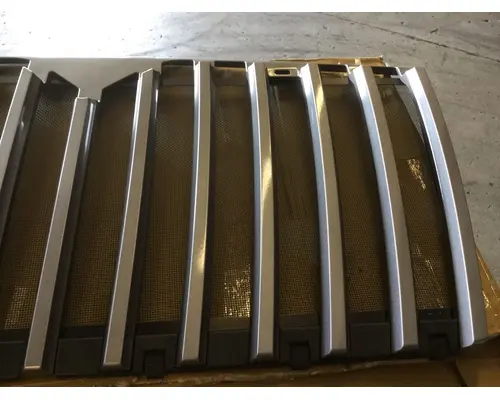INTERNATIONAL 7400 Grille