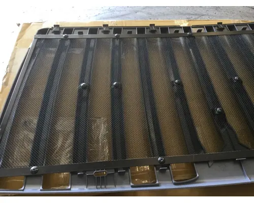INTERNATIONAL 7400 Grille