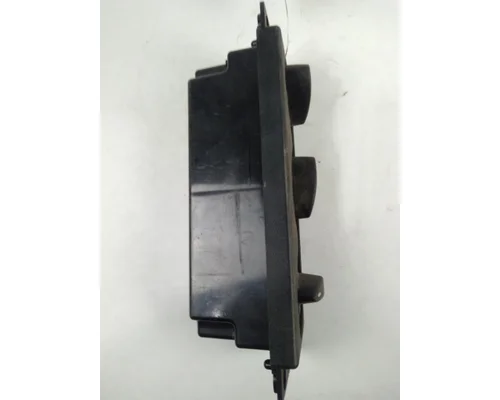 INTERNATIONAL 7400 HEATER CONTROL
