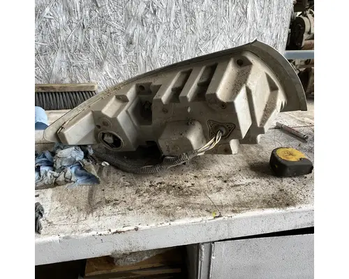 INTERNATIONAL 7400 Headlamp Assembly