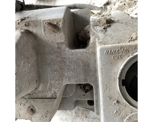 INTERNATIONAL 7400 Headlamp Assembly
