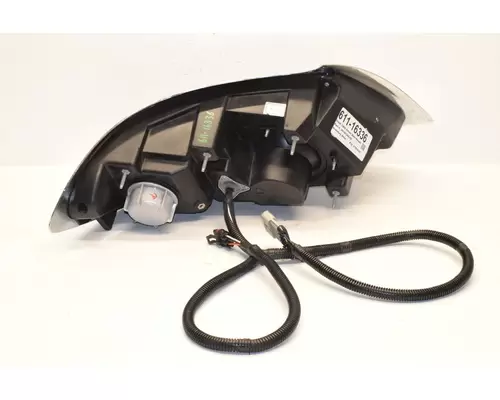 INTERNATIONAL 7400 Headlamp Assembly