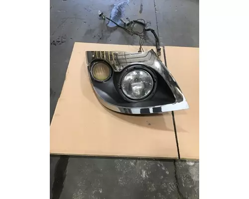 INTERNATIONAL 7400 Headlamp Assembly