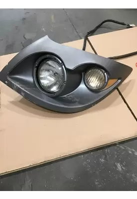 INTERNATIONAL 7400 Headlamp Assembly