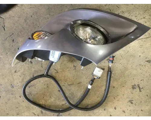 INTERNATIONAL 7400 Headlamp Assembly