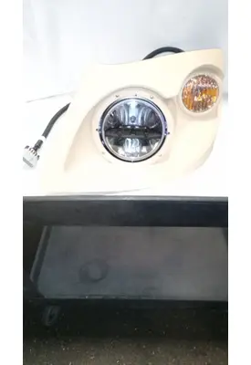 INTERNATIONAL 7400 Headlamp Assembly