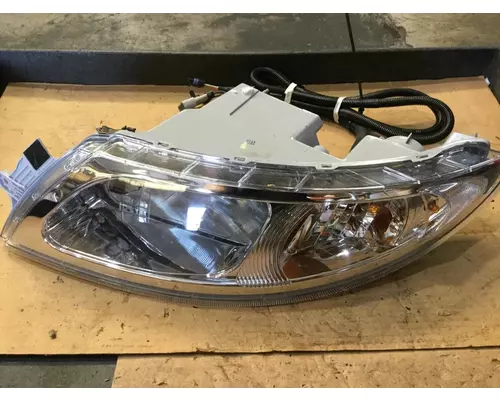 INTERNATIONAL 7400 Headlamp Assembly