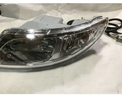 INTERNATIONAL 7400 Headlamp Assembly