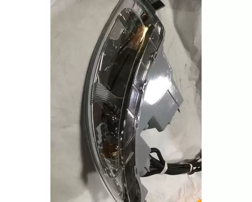 INTERNATIONAL 7400 Headlamp Assembly