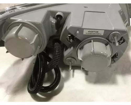 INTERNATIONAL 7400 Headlamp Assembly