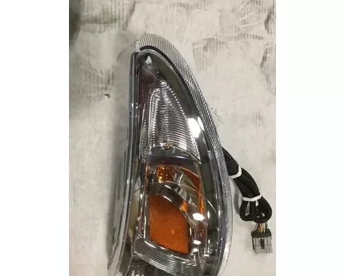 INTERNATIONAL 7400 Headlamp Assembly