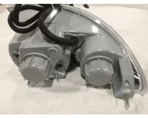 INTERNATIONAL 7400 Headlamp Assembly