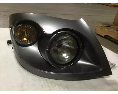 INTERNATIONAL 7400 Headlamp Assembly