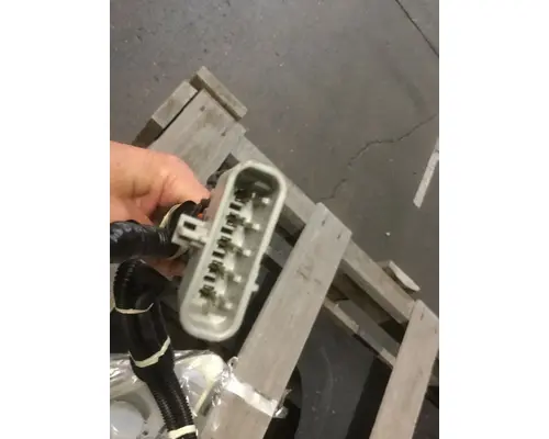 INTERNATIONAL 7400 Headlamp Assembly