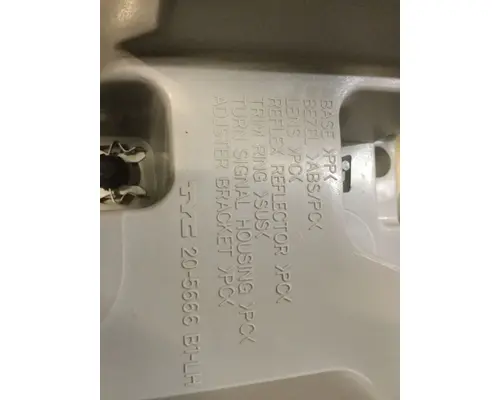 INTERNATIONAL 7400 Headlamp Assembly