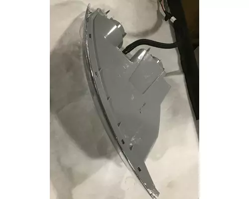 INTERNATIONAL 7400 Headlamp Assembly