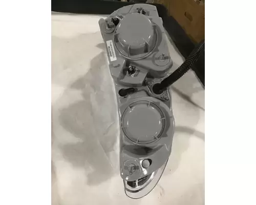 INTERNATIONAL 7400 Headlamp Assembly