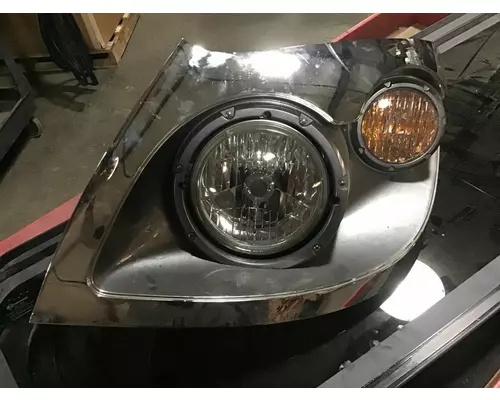 INTERNATIONAL 7400 Headlamp Assembly