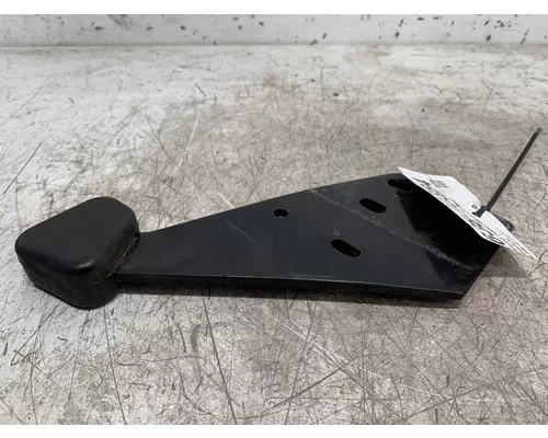 INTERNATIONAL 7400 Hood Hinge