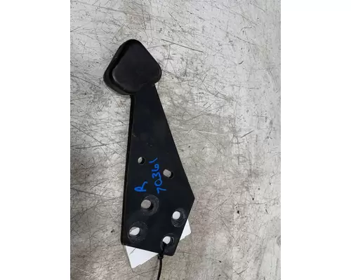 INTERNATIONAL 7400 Hood Hinge