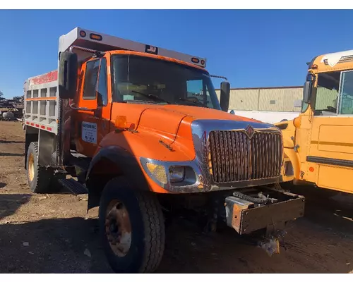 INTERNATIONAL 7400 Hood