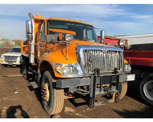 INTERNATIONAL 7400 Hood