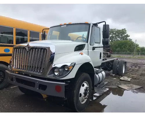 INTERNATIONAL 7400 Hood