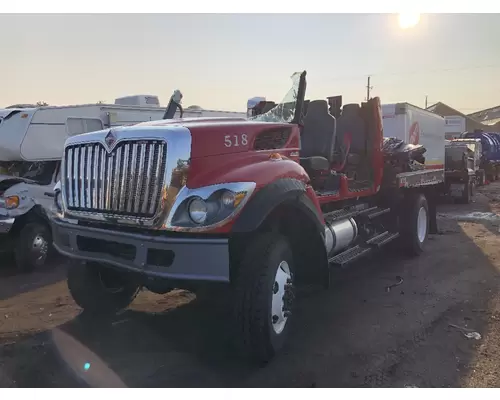 INTERNATIONAL 7400 Hood