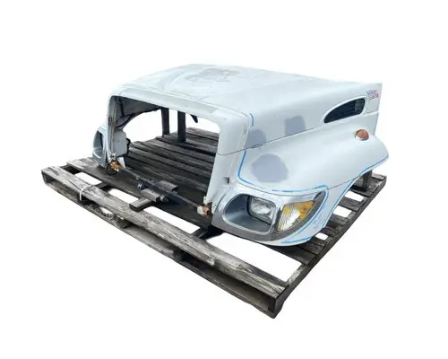 INTERNATIONAL 7400 Hood