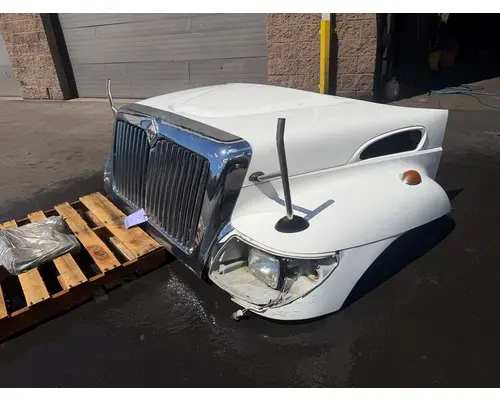 INTERNATIONAL 7400 Hood