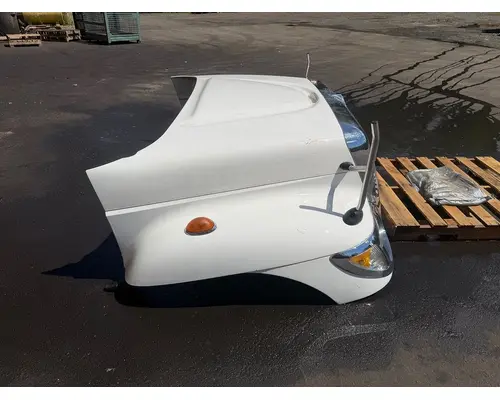 INTERNATIONAL 7400 Hood