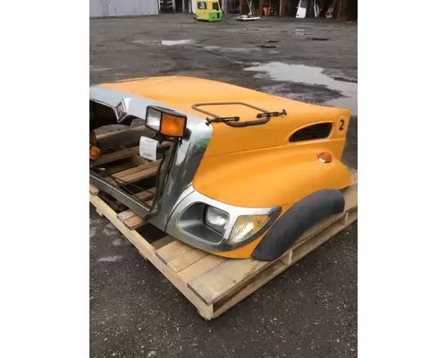 INTERNATIONAL 7400 Hood
