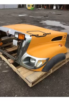 INTERNATIONAL 7400 Hood